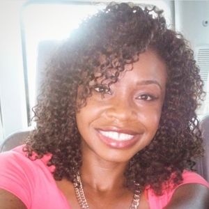 Meet your Posher, Daphnie